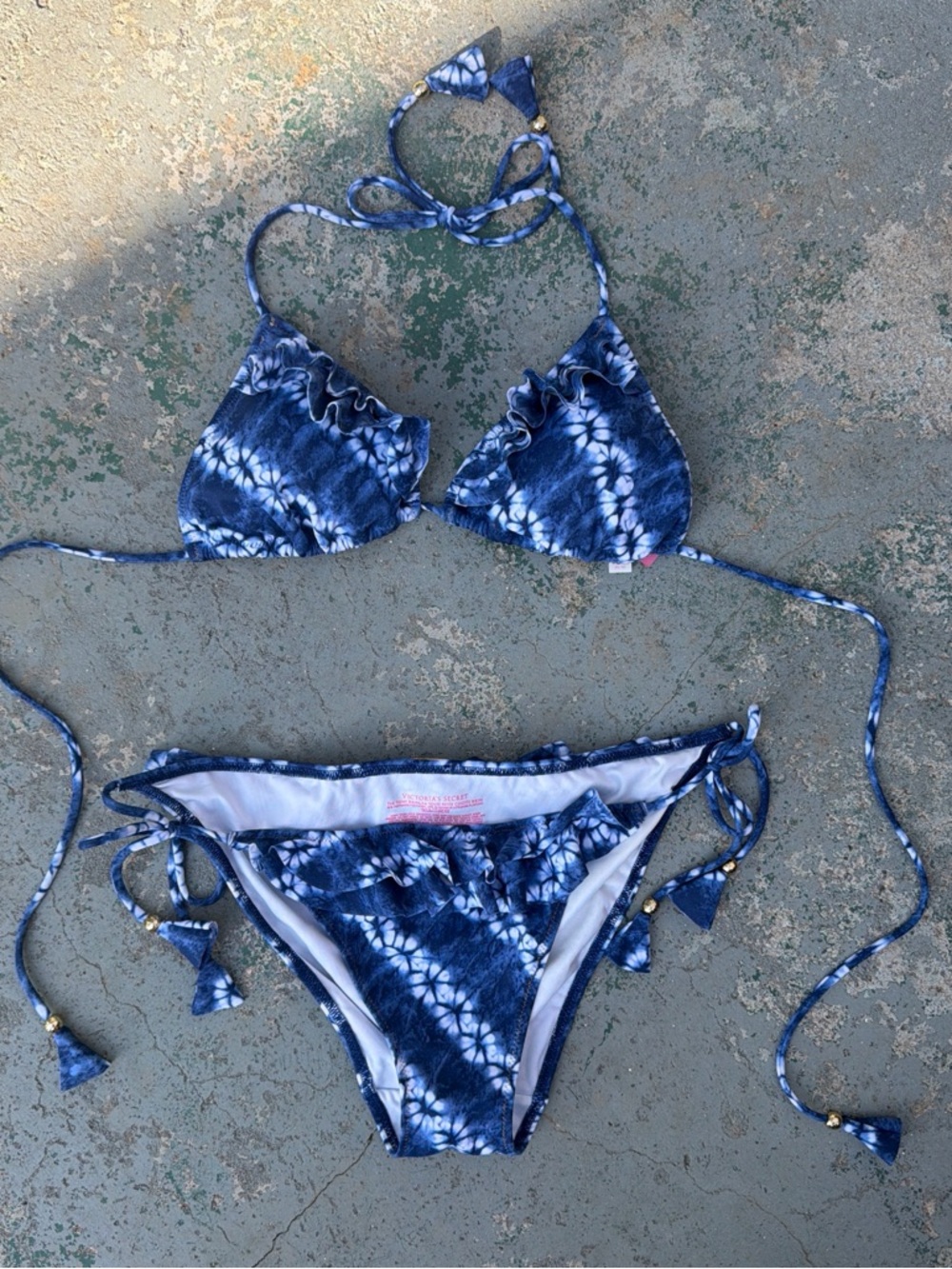 Like New! Victoria's Secret Blue Tie-Dye Ruffle Triangle Bikini🦋
